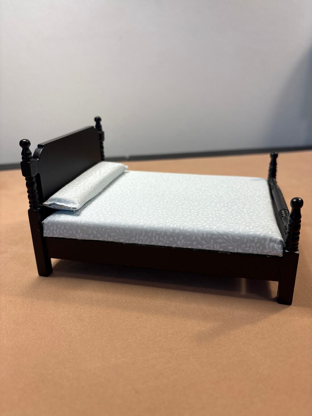 Vintage Doll House Black Wood Colonial Bed Frame Mattress Pillow Miniature 1:12